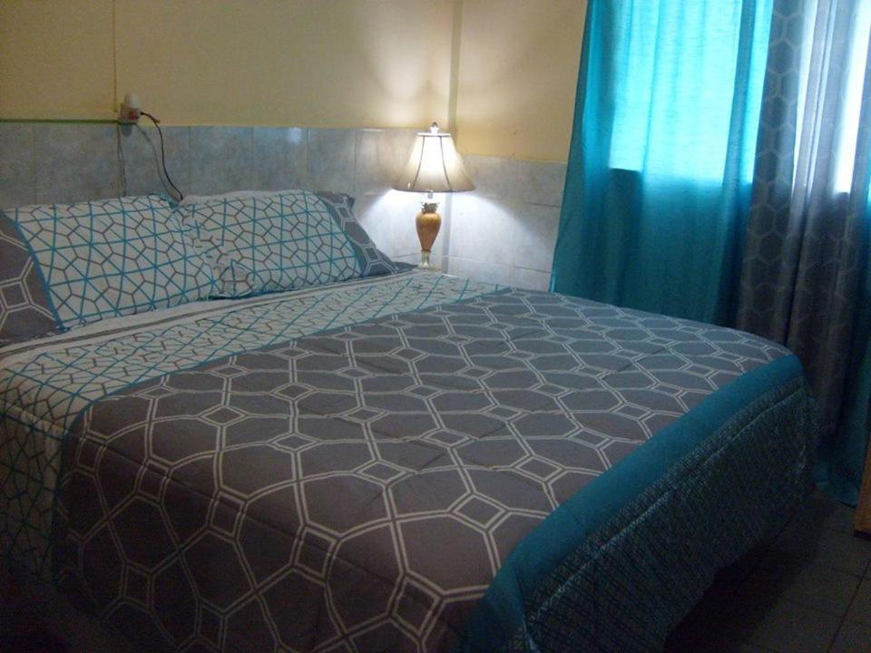Caribbean Tourist Villa Port of Spain Bagian luar foto