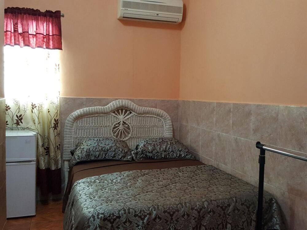Caribbean Tourist Villa Port of Spain Bagian luar foto