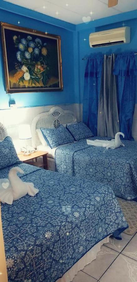 Caribbean Tourist Villa Port of Spain Bagian luar foto