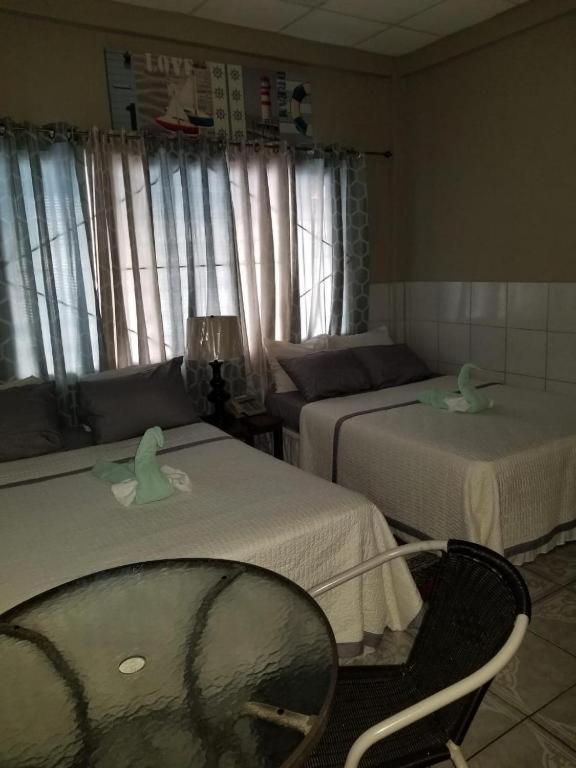 Caribbean Tourist Villa Port of Spain Bagian luar foto